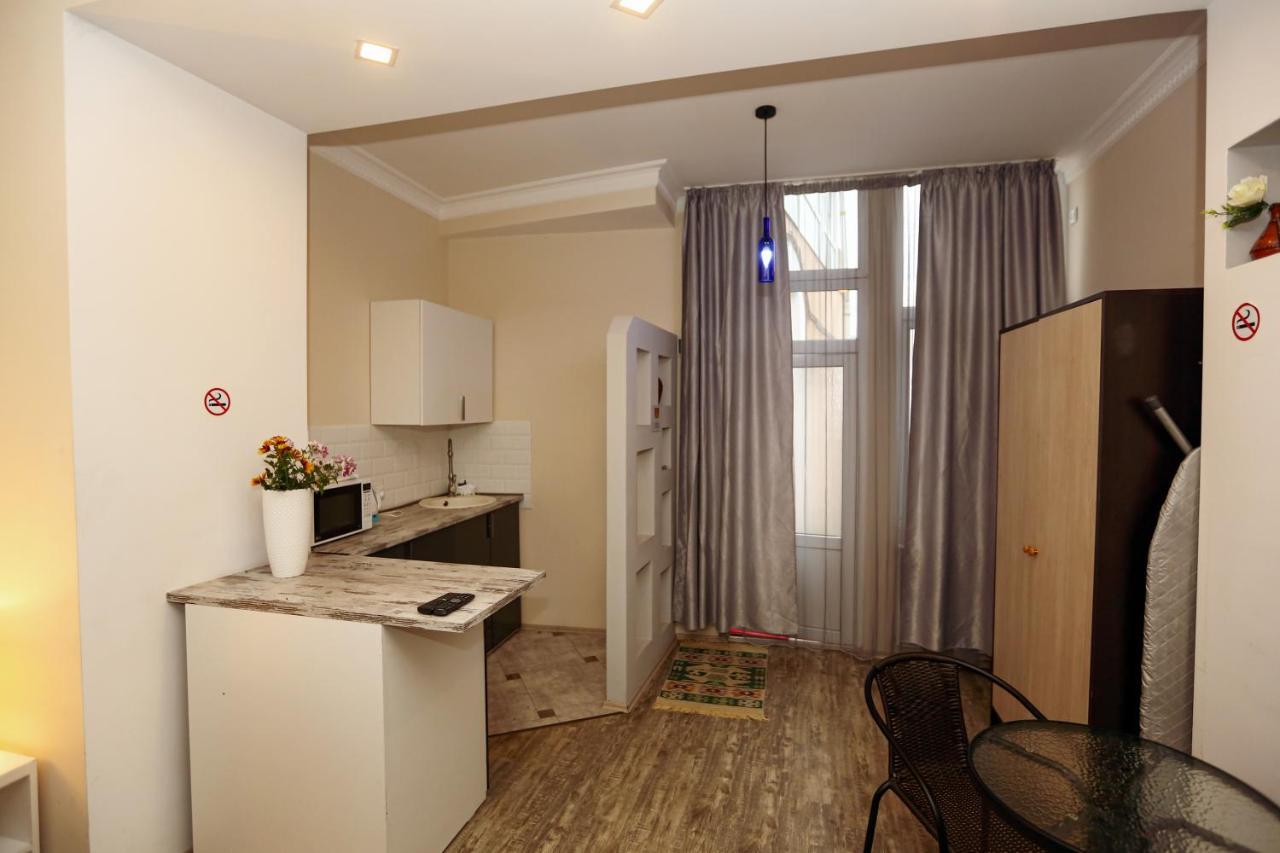 Family Apartment In Avlabari Tbilisi Exterior photo
